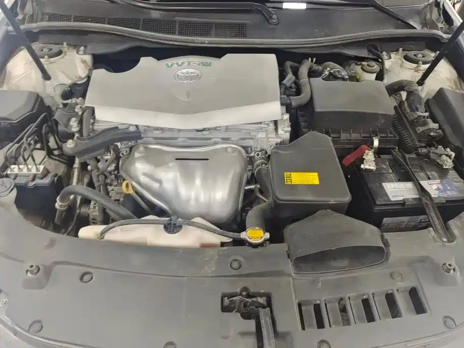 Toyota Camry 2015 — фото 10