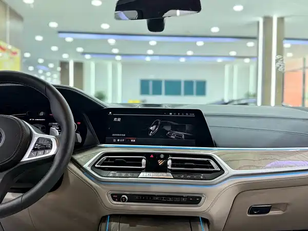 BMW X7 2022