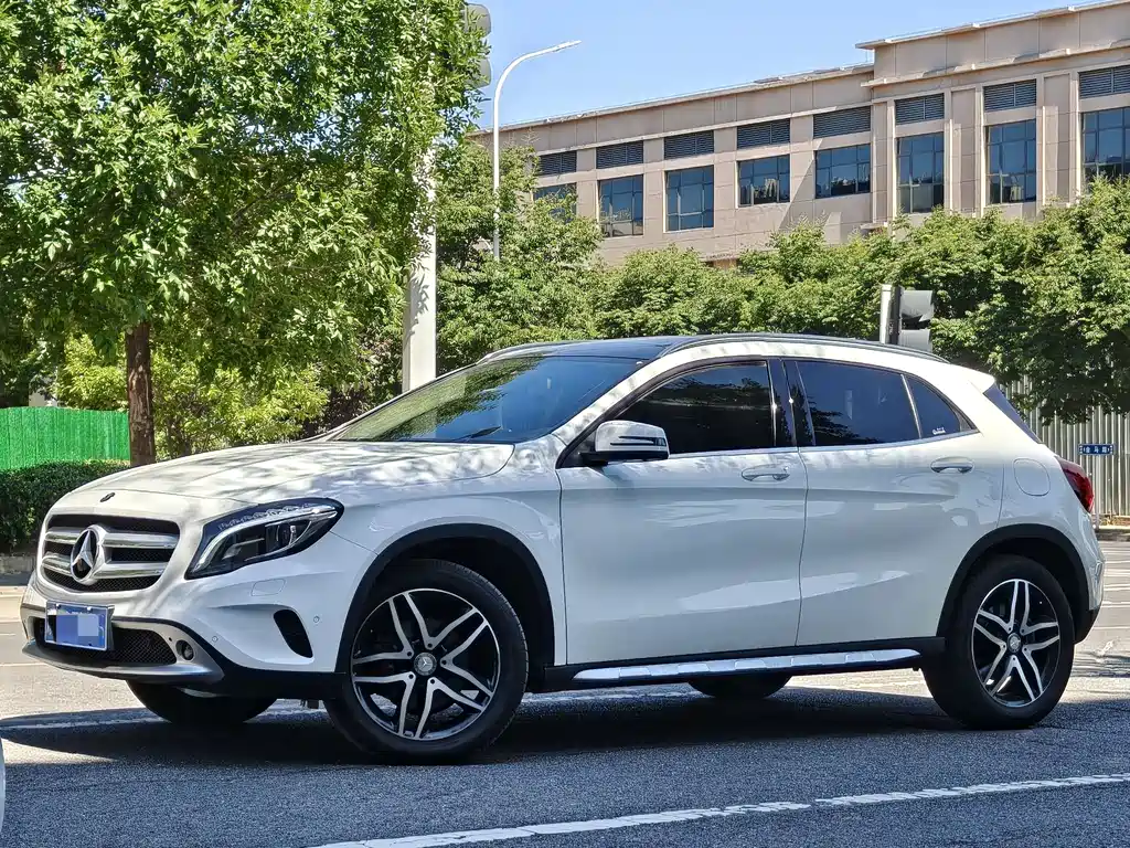 Mercedes-Benz GLA 2017 — фото 1