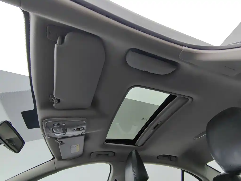 Peugeot 408 2017 — фото 14
