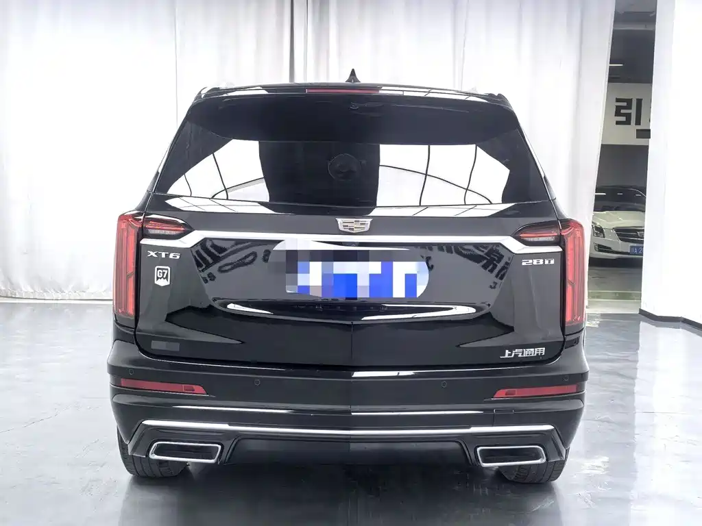 Cadillac XT6 2021 — фото 8