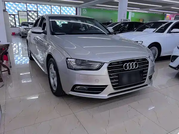 Audi A4L 2015