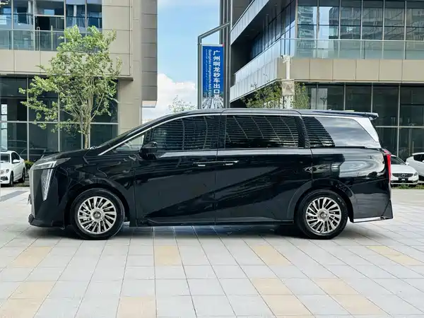 GAC Trumpchi M8 2023