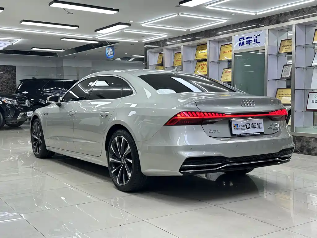 Audi A7L 2023 — фото 6
