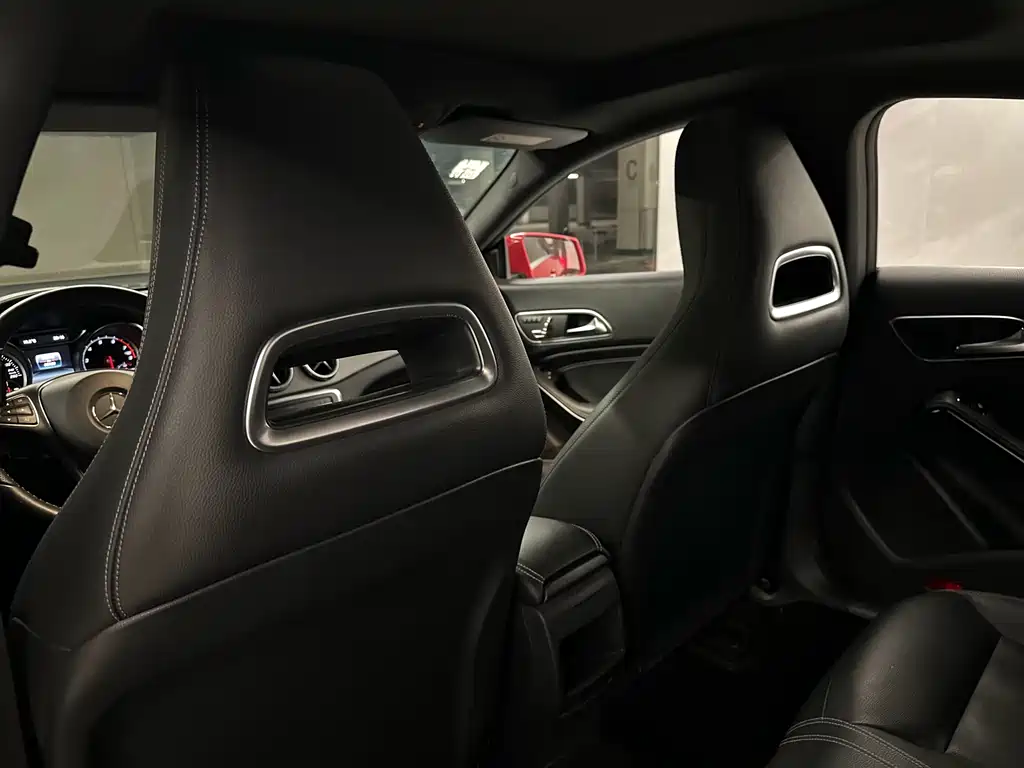 Mercedes-Benz CLA 2018 — фото 16