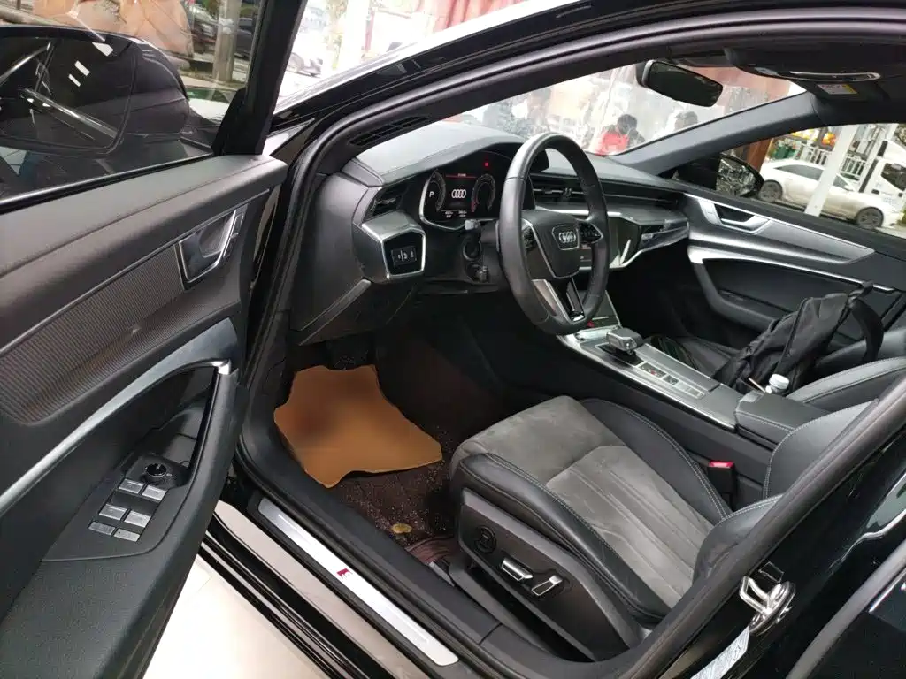 Audi A6L 2023 — фото 12
