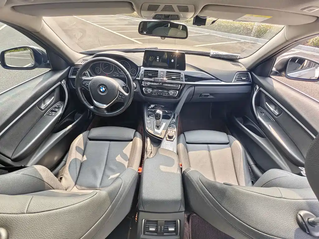 BMW 3 Series 2017 — фото 11