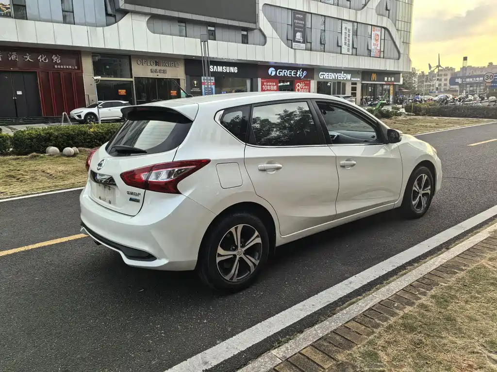 Nissan Tiida 2018