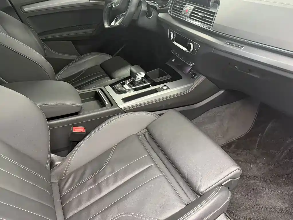 Audi Q5L 2022 — фото 16