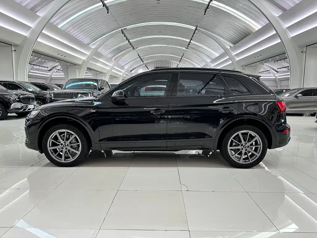 Audi Q5L 2023 — фото 3