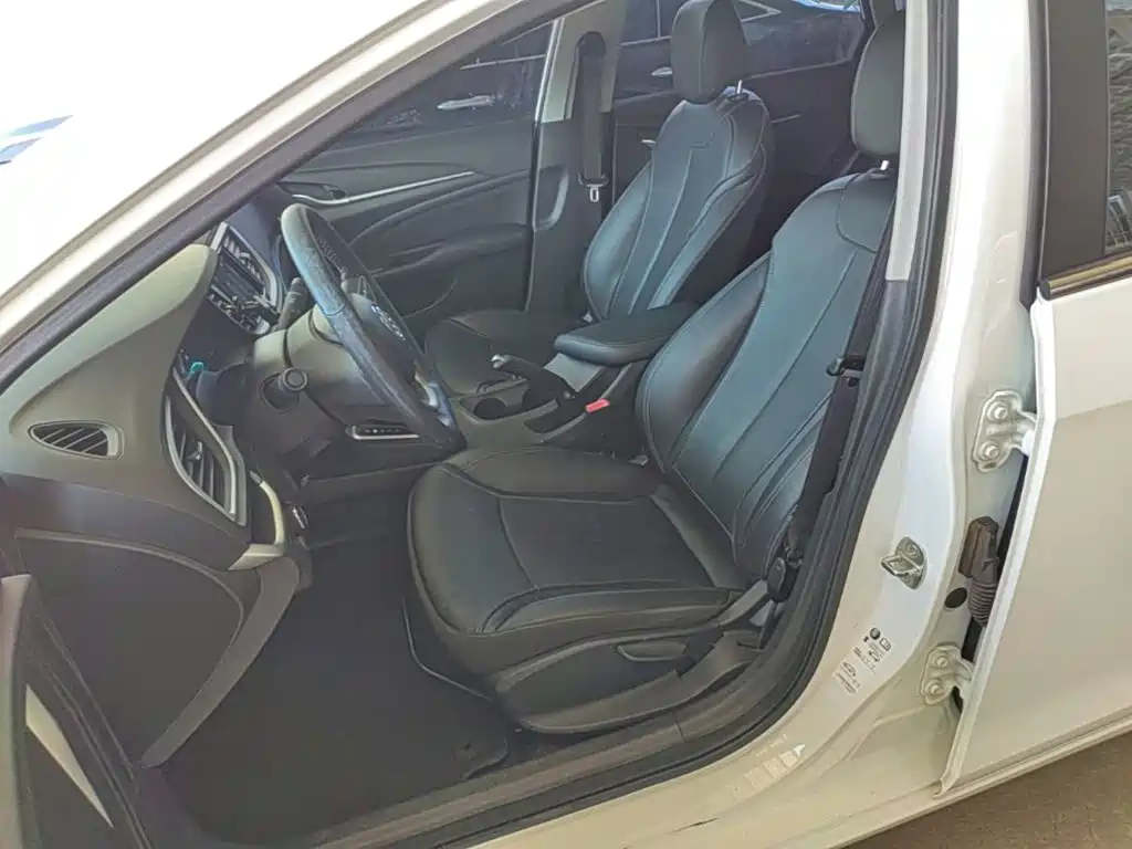 Buick Excelle 2019 — фото 15