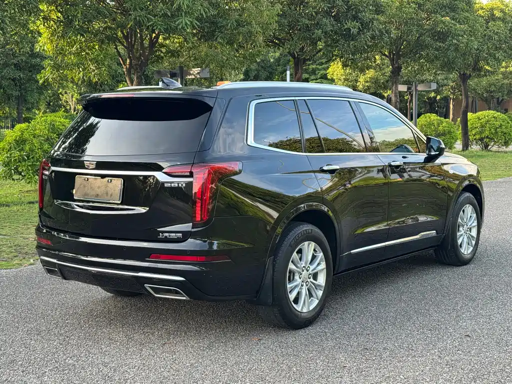 Cadillac XT6 2020 — фото 18
