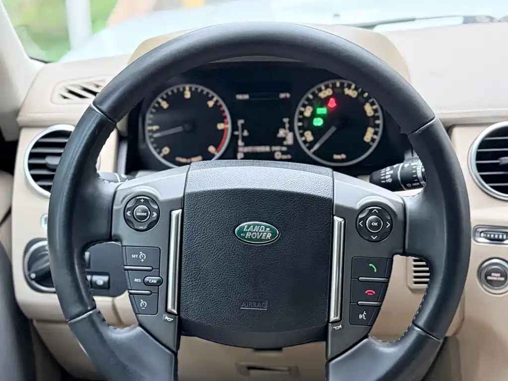Land Rover Discovery 2012 — фото 15