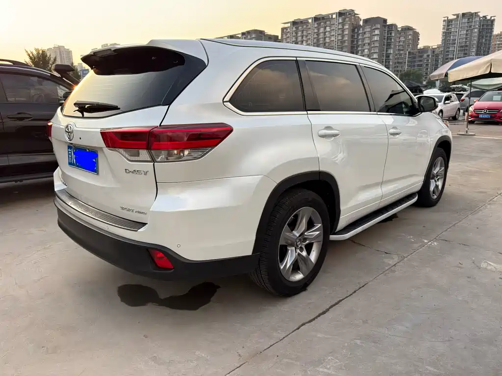 Toyota Highlander 2020 — фото 20