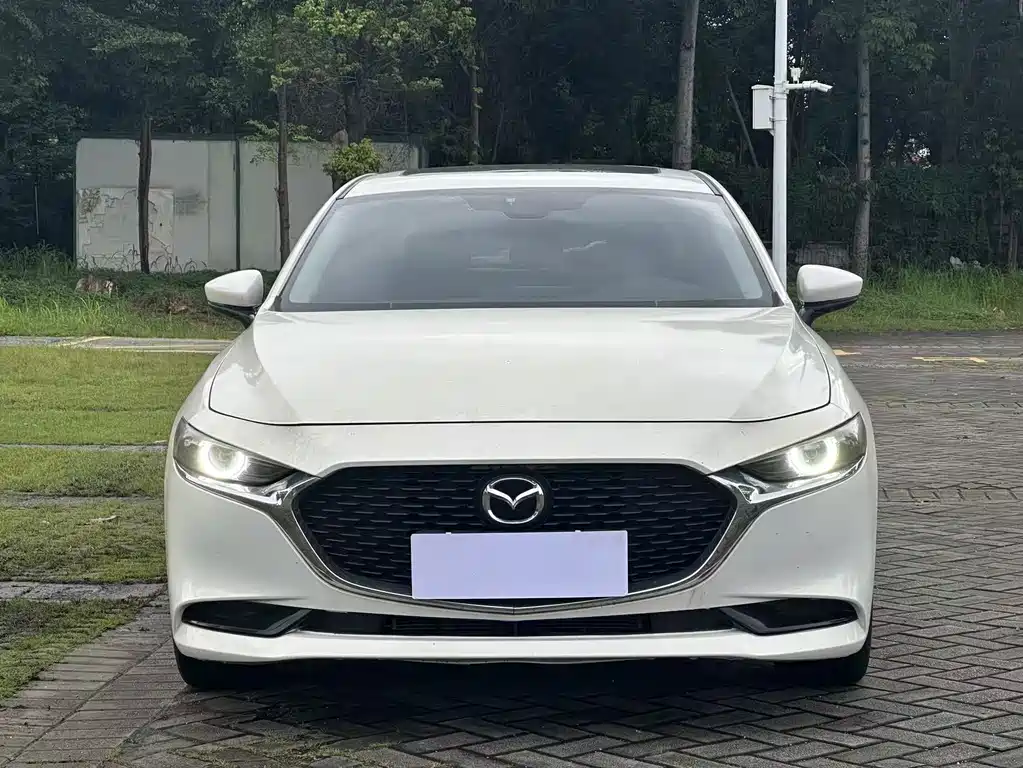 Mazda 3 Axela 2021