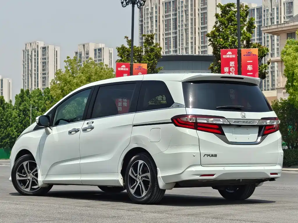 Honda Odyssey 2016 — фото 4
