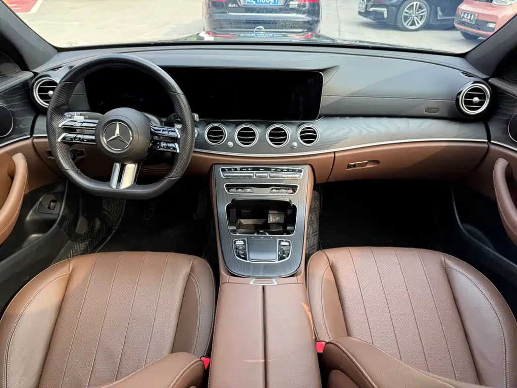 Mercedes-Benz E-Class 2021 — фото 11