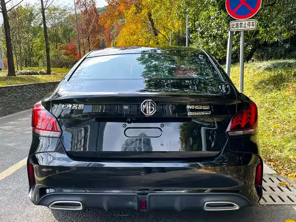 MG MG5 2021