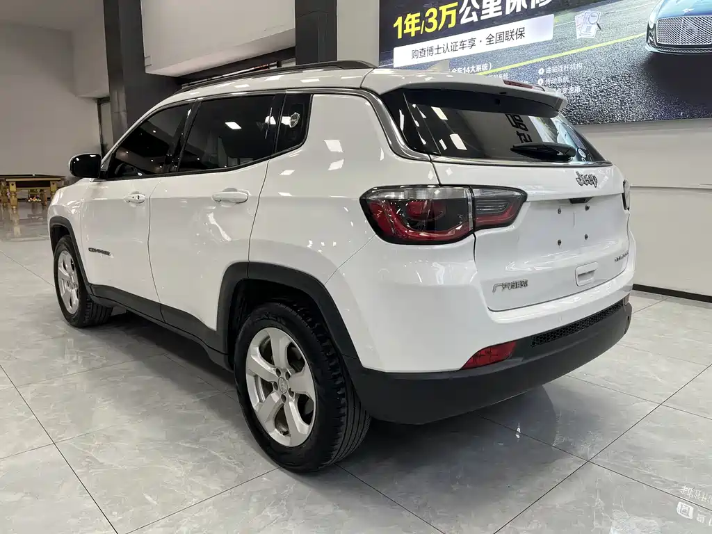 Jeep Compass 2020 — фото 10