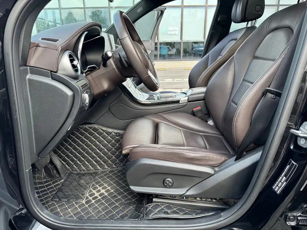 Mercedes-Benz GLC 2022