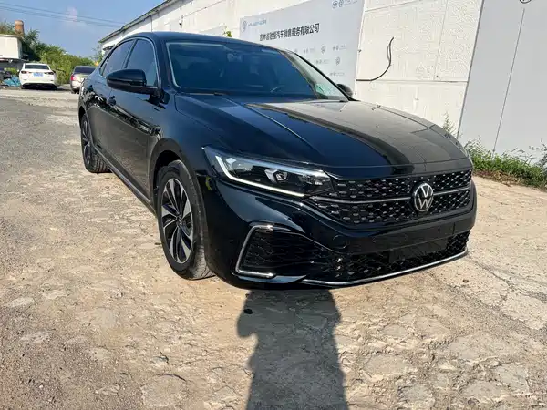 Volkswagen Passat 2023