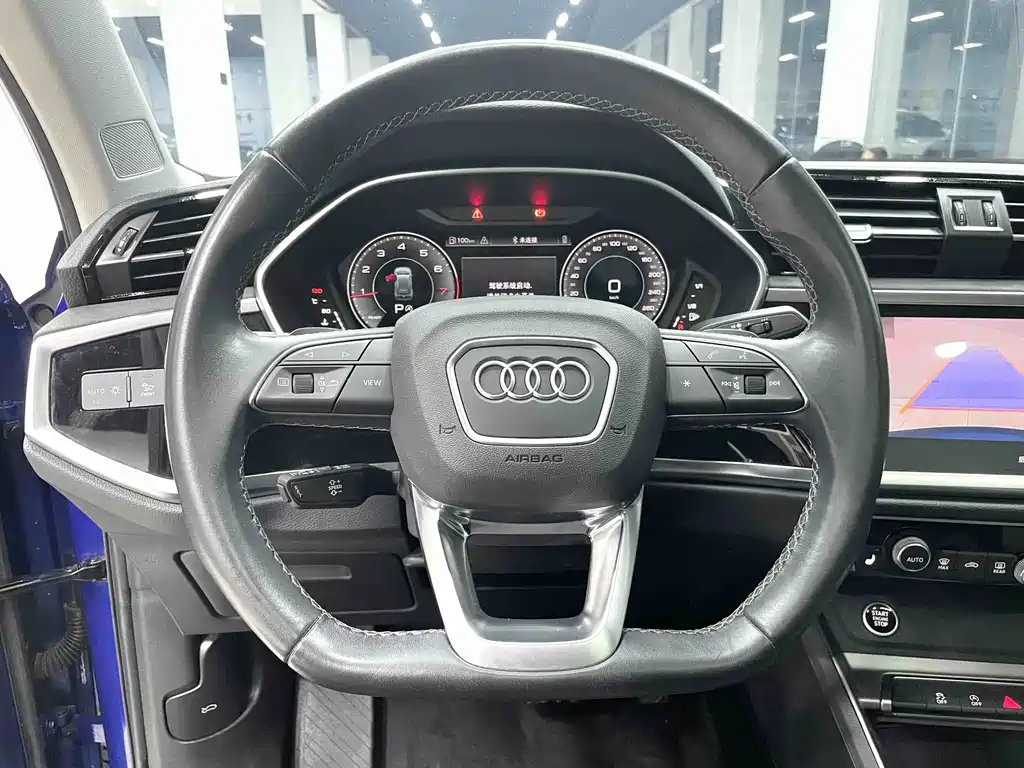 Audi Q3 2023 — фото 8