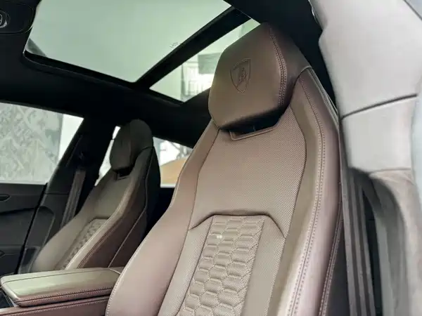 Lamborghini Urus 2023