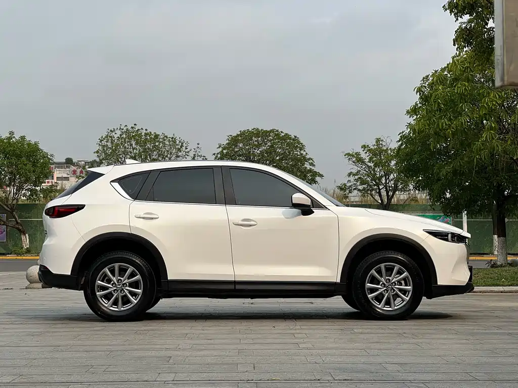 Mazda CX-5 2025
