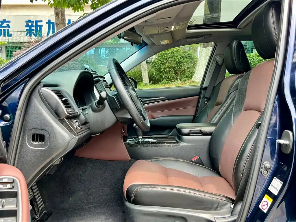 Toyota Crown 2018
