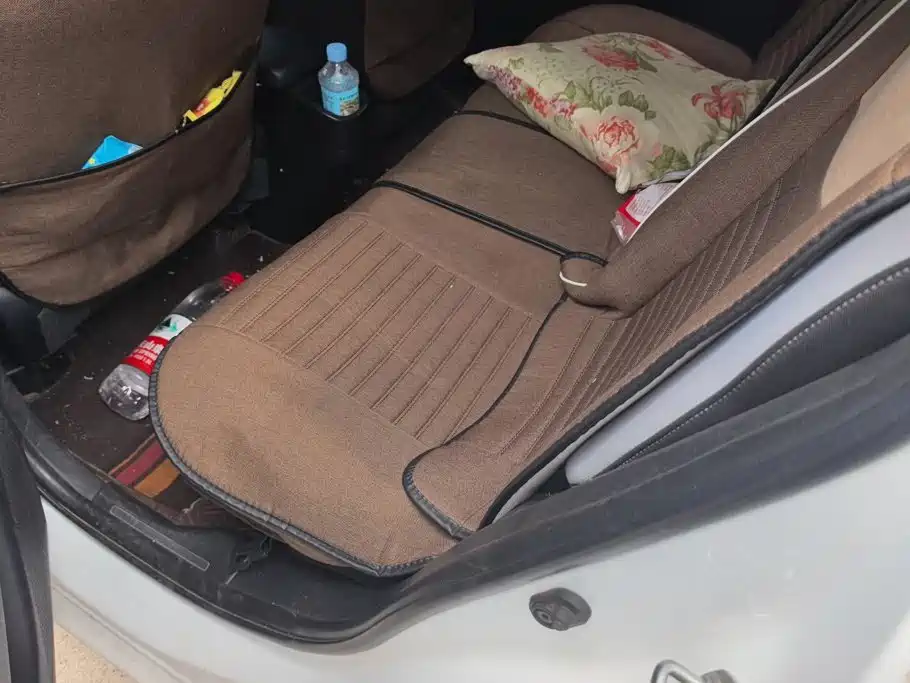 Toyota Yaris L 2020 — фото 11