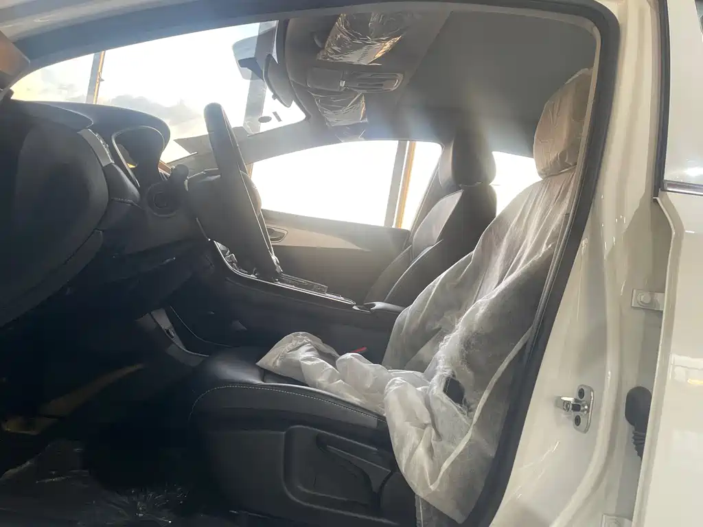 Roewe i6 MAX New Energy 2026 — фото 14