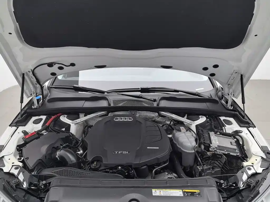 Audi A4L 2019