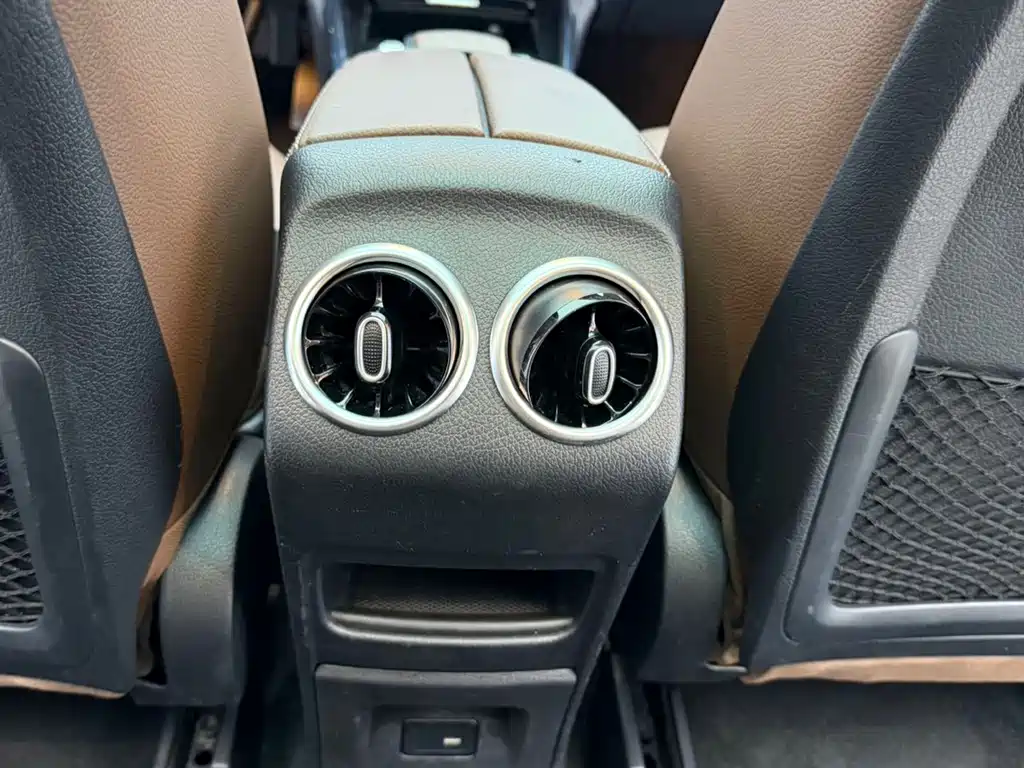 Mercedes-Benz GLB 2021 — фото 12
