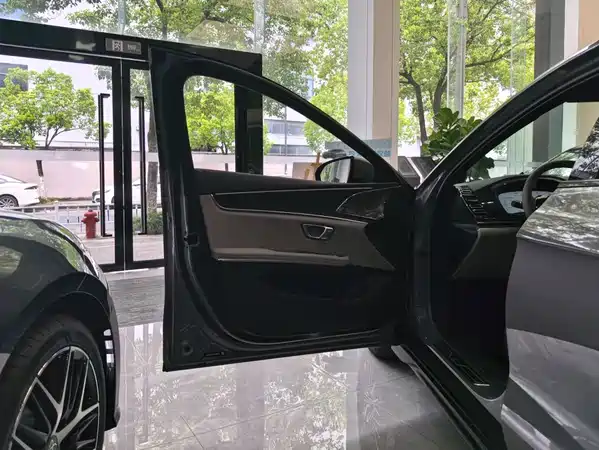 BYD Han 2025