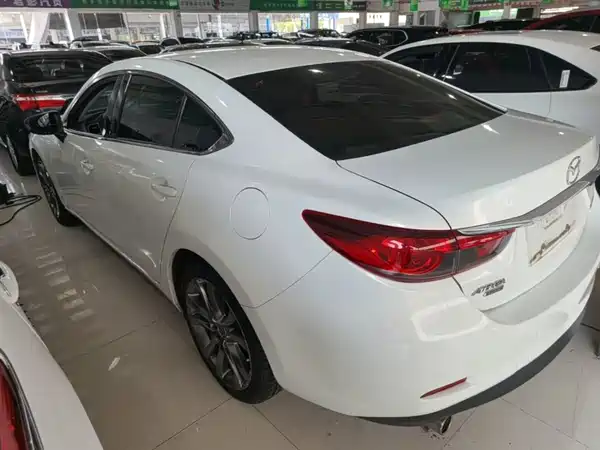 Mazda Atenza 2015
