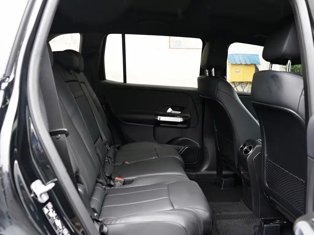 Mercedes-Benz GLB 2024