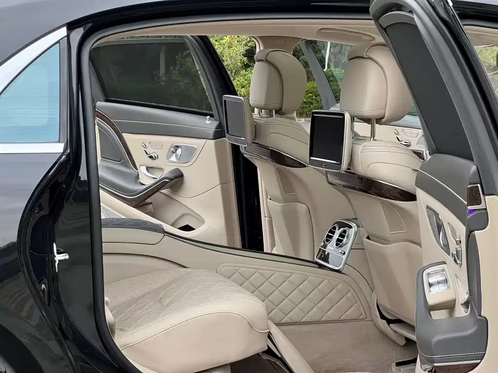 Mercedes-Benz Maybach S-Class 2017 — фото 13