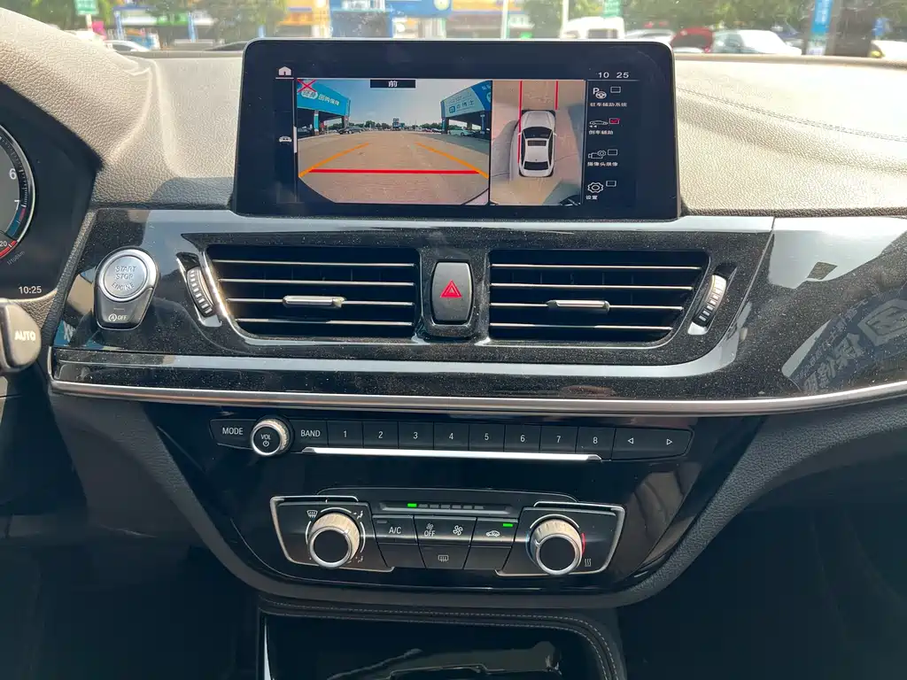 BMW 1 Series 2021 — фото 15
