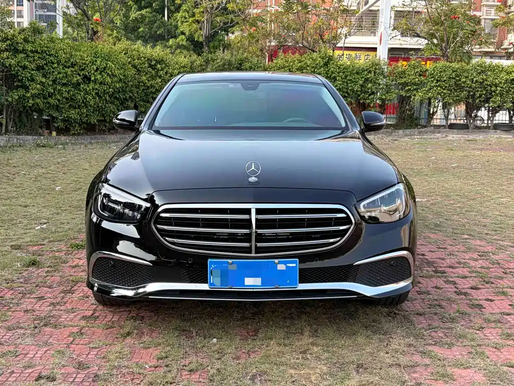Mercedes-Benz E-Class 2023 — фото 2