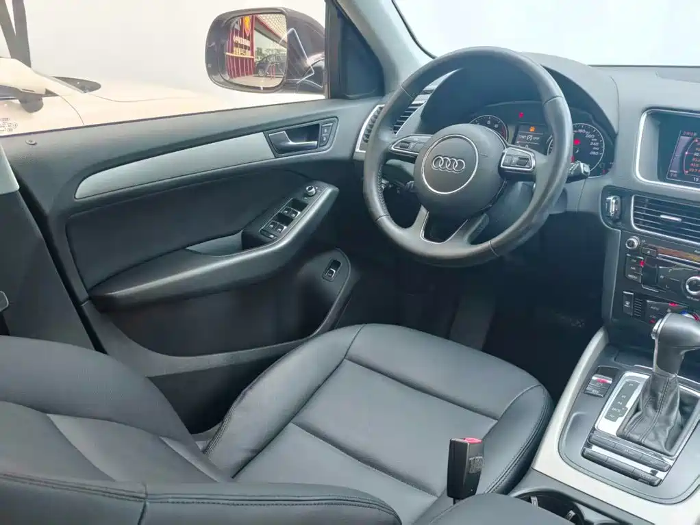 Audi Q5 2016 — фото 12