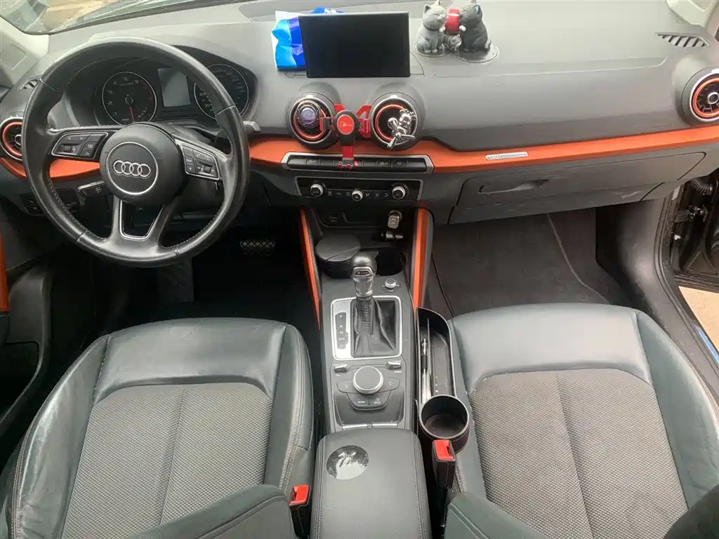 Audi Q2L 2019
