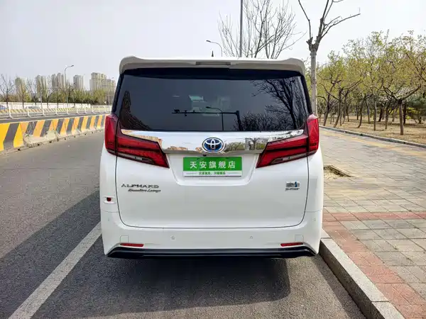 Toyota Alphard 2020