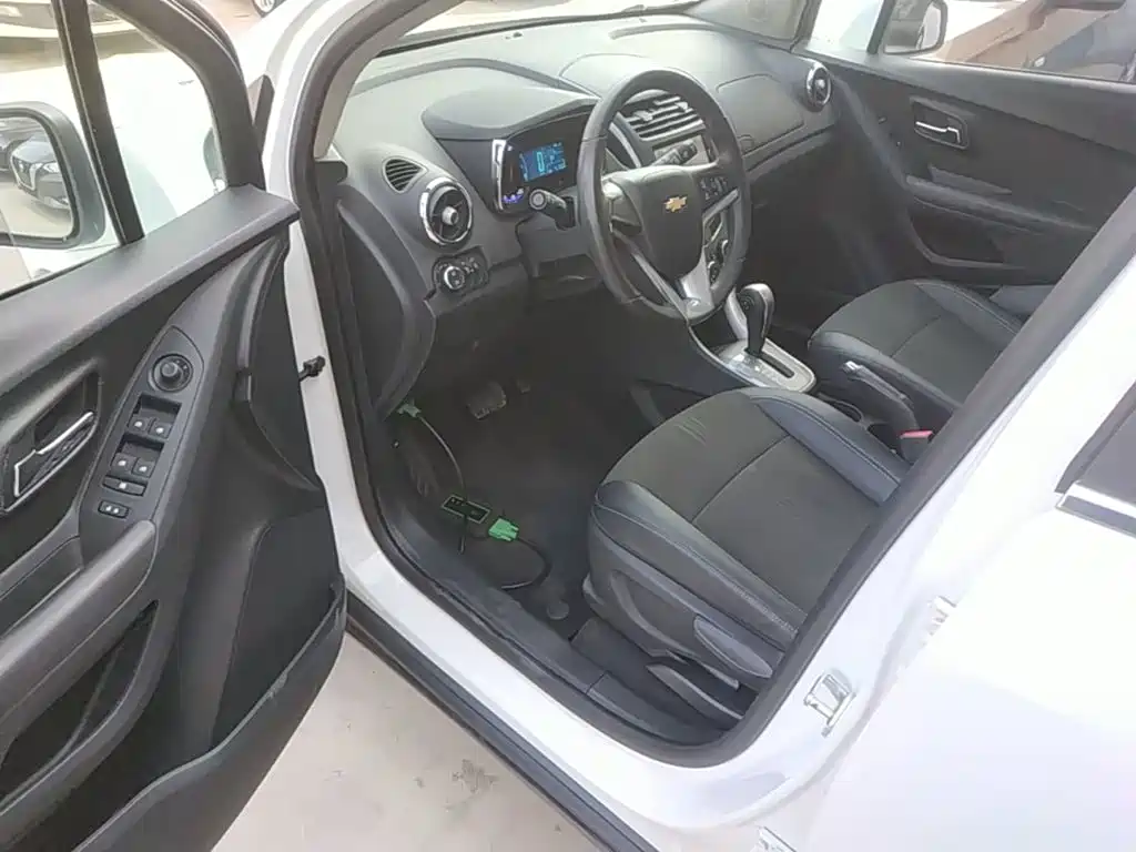 Chevrolet Trax 2016 — фото 16