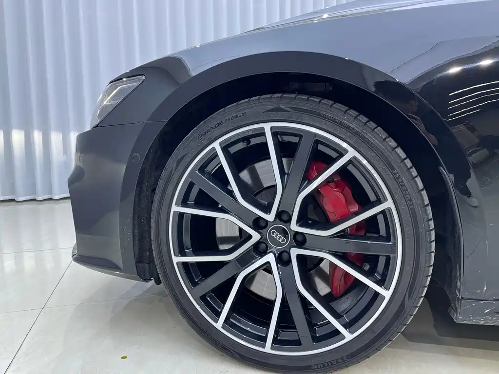 Audi S7 2023 — фото 16