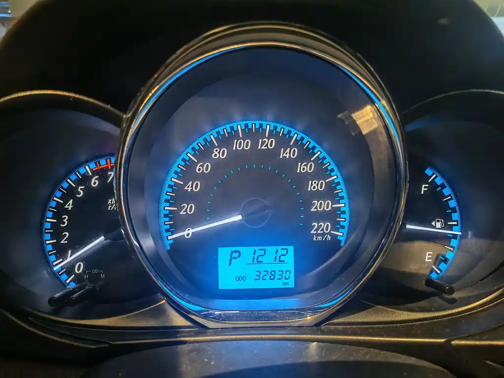 Toyota Yaris L 2019 — фото 21