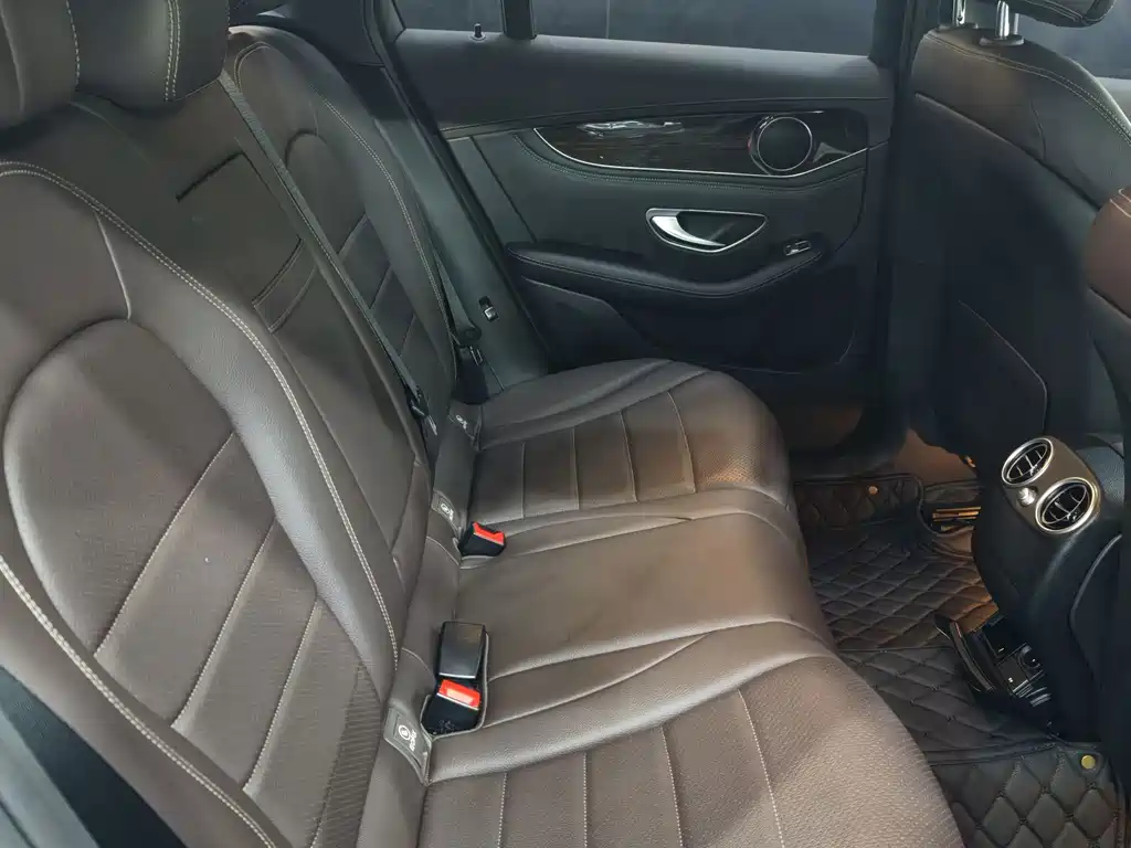 Mercedes-Benz GLC 2018 — фото 12