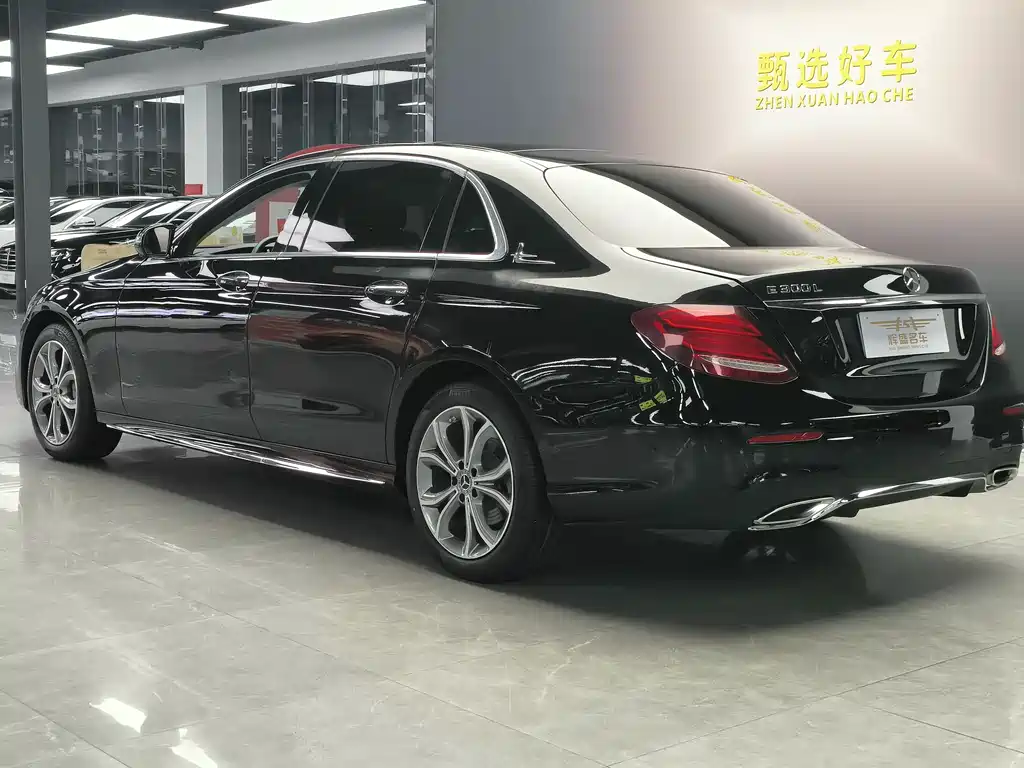 Mercedes-Benz E-Class 2020 — фото 12