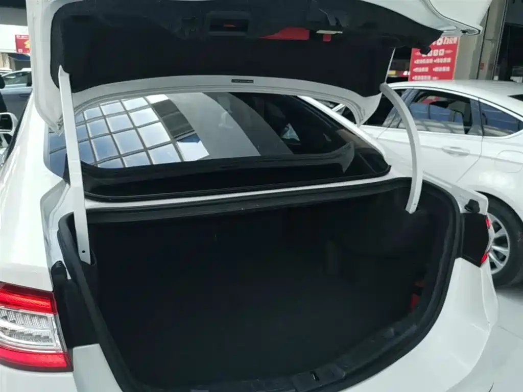 Ford Mondeo 2015 — фото 15