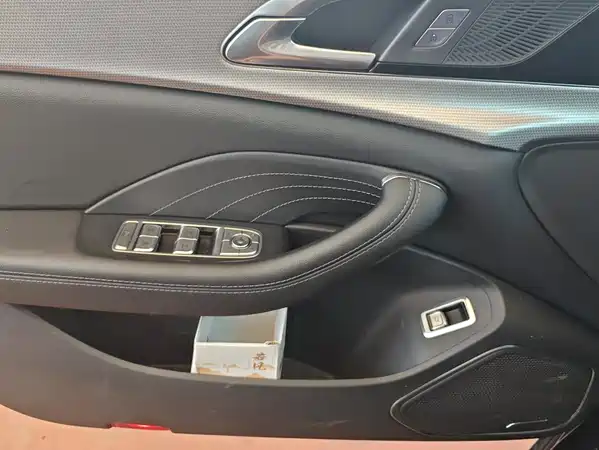 Hongqi H5 2024