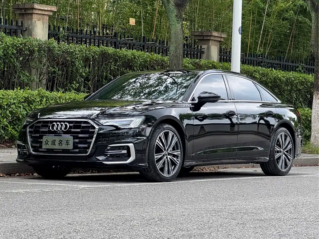 Audi A6L 2023 — фото 1